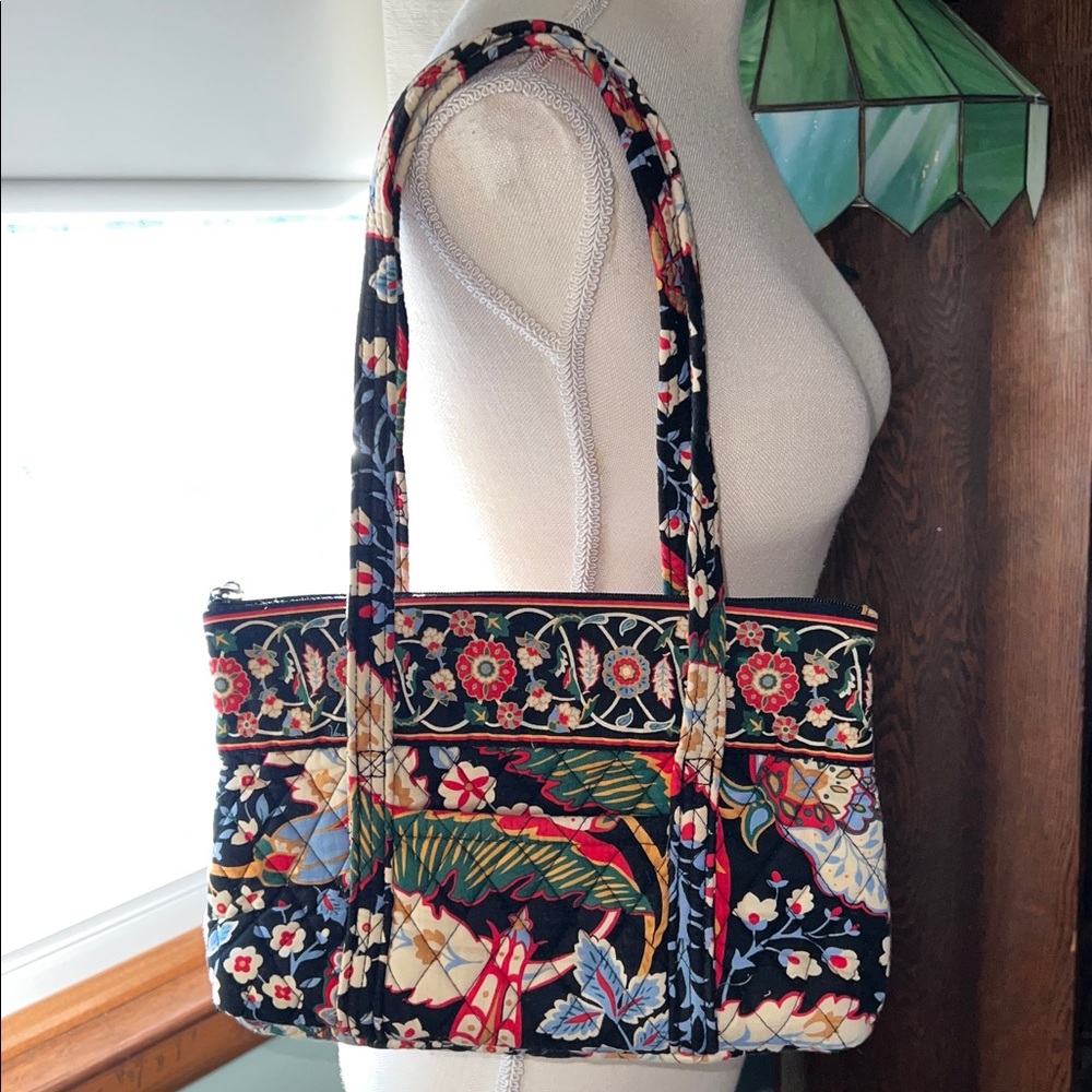 Vera Bradley Little Betsy In Versailles.